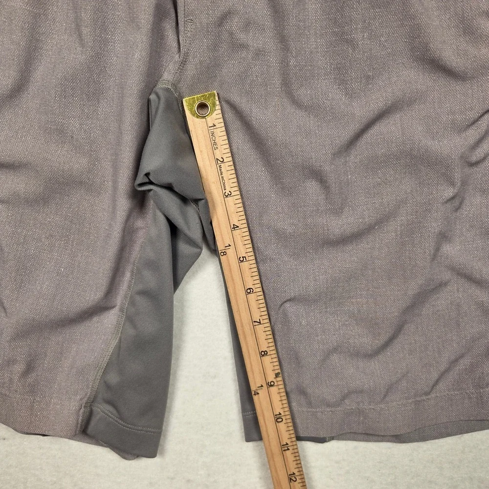Lululemon Athletic Shorts Mens Laege Gray Black Training Running Zipper Pocket